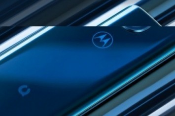 Moto 1S, Snapdragon 450 Yonga Seti ile Resmi Olarak Duyuruldu