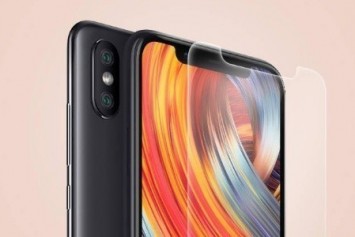 Xiaomi Mi 8'in Ekran Koruyucusu, Telefonun Tasarımını Net Bir Şekilde Ortaya Koyuyor