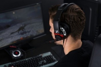 Sennheiser, İki Yeni Oyuncu Kulaklığını Türkiye'de Satışa Sundu