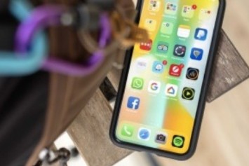 Apple, 45 Milyon 6.5 inç OLED iPhone Satışı Bekliyor