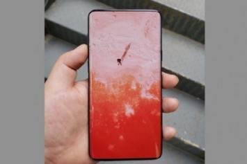 Bu Son Derece Çerçevesiz Prototip, Galaxy S10'u Andırıyor