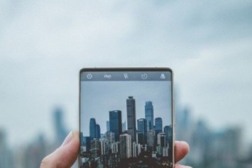 ZTE Nubia Z18 Canlı Görseli Sızdırıldı