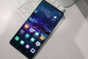 Honor Note 10'un İlk Gerçek Görüntüsü, Büyük Ekranı Ortaya Koyuyor