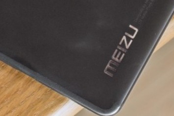 Meizu X8'in İnternete Sızdırılan İlk Görüntüsü, Minimalist Çentik Tasarımı Gösteriyor
