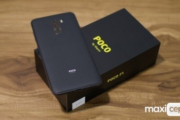 Poco F1'in Ekranındaki Işık Sızması Sorunu Can Sıkmaya Başladı
