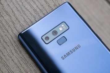 Galaxy S10'un Renk Seçenekleri Arasında Huawei'nin Degrade Rengi de Olabilir