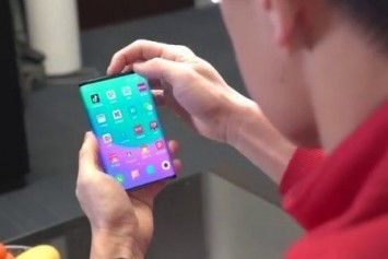 Xiaomi'nin Katlanabilir Telefonu, Yıl Sonunda Rekabetçi Bir Fiyatla Gelecek