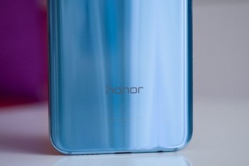 Honor, Prototip Telefonunu Kaybetti ve Geri Getirene 5600 Dolar Verecek