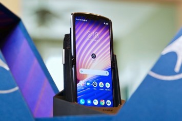 Motorola Razr 5G Kutu Açılışı ve İlk Bakış