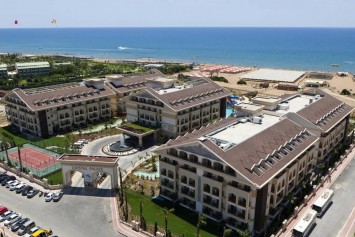 Crystal Palace Luxury Resort & Spa
