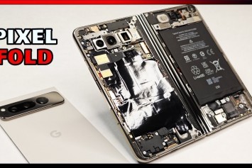 Google Pixel Fold Parçalarına Ayrıldı