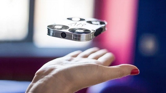 AirSelfie ile Selfie fotoğraflar bir seviye daha atlıyor