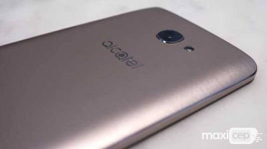 Alcatel Pop 4s, Kişiselleştirilebilir Telefon Tutkunu Gençler için Türkiye'de