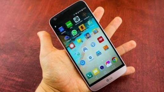LG G6'nın Yeni Tasarımında Değiştirilebilir Batarya Gidiyor, Kulaklık Soketi Kalıyor