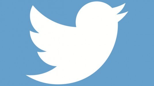 Twitter, bir yeniliğe daha imza atarak dm butonunu ana ekrana taşıdı.