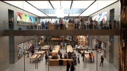 Apple, önemli pazarlarda geriliyor