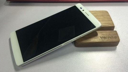 Vernee Apollo Lite akıllı telefon fiyat etiketi ile dikkatleri üzerine çekiyor