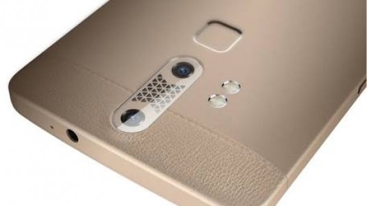 ZTE, Axon 7 Tanıtımı için Davetiyeler Göndermeye Başladı
