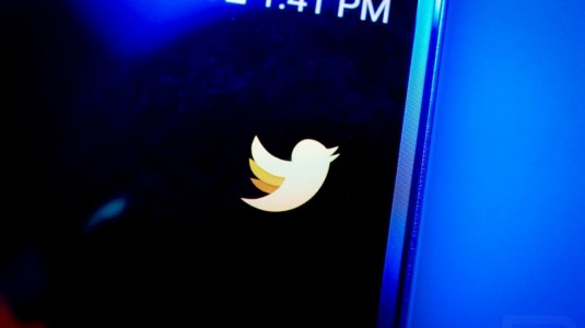 Twitter, Android Uygulamasında Otomatik Gece Modu Özelliğini Test Ediyor