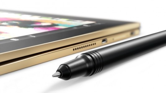 Lenovo, IFA 2016'da Yoga Book Tanıtımını Yaptı