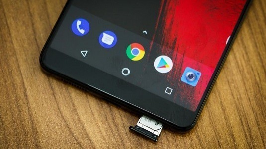 Essential Phone Fiyatında 200 Dolar İndirim Yapıldı