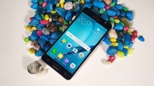 Galaxy J5 (2016) artık Note8 arayüzüne kavuştu