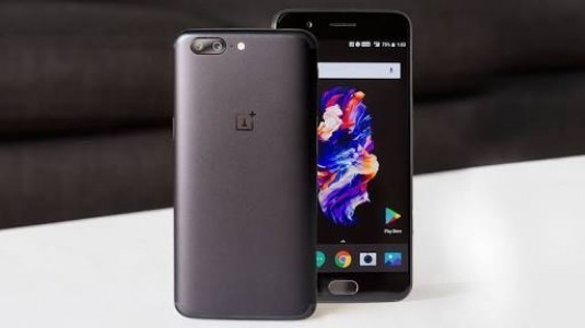 Oneplus 5T'nin Yeni Görüntüsü Telefonun Çerçevesiz Ekranını Gösteriyor
