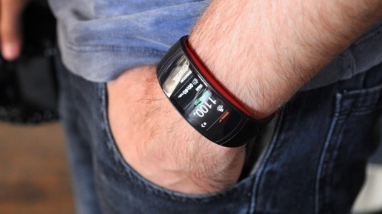 Gear Fit 2 Pro, iOS'lu cihazlarda halen çalışmıyor