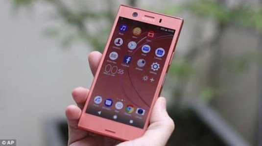 Sony Xperia XZ1 Compact Android 8.0 Oreo ile ABD'de Satışa Sunuldu