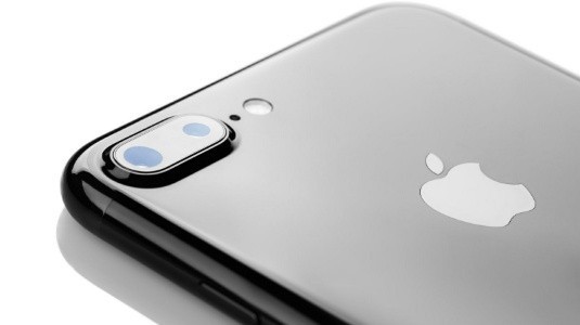 2019 iPhone'un Arka Tarafında da 3D Sensör Olacak