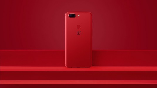 Oneplus 5T'nin Kırmızı Renk Seçeneği Duyuruldu