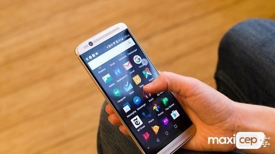 ZTE Axon 7 İçin Android 8.0 Oreo İle Birlikte Stok Android Arayüzü Geliyor