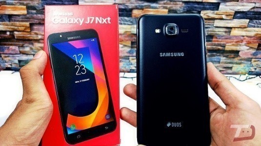 Samsung Galaxy J7 Nxt, 3 GB RAM ile Göründü