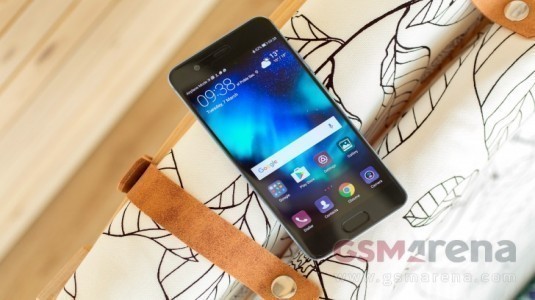 Huawei P10 İngiltere'de Ön Siparişe Sunuldu, 31 Mart'ta Satışta