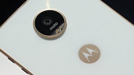 Moto Z2 Play Basın Görseli İnternete Sızdırıldı