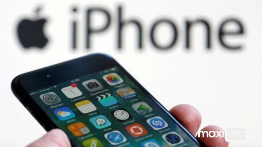 Apple, kavisli OLED'ler için Samsung ile anlaşma imzaladı