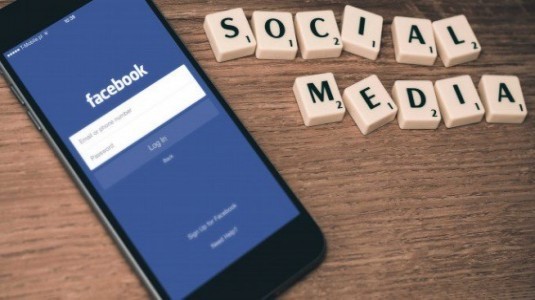 Avrupa Birliği, Facebook'a WhatsApp Satın Almasından Dolayı Büyük Bir Ceza Kesti