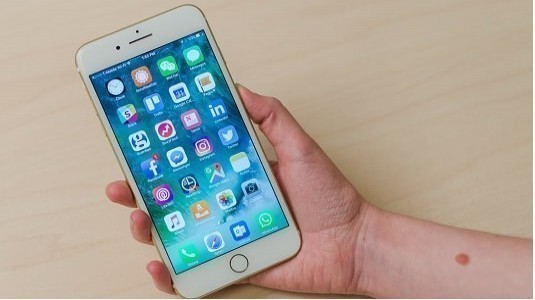 iPhone 8 Modeli Diğer Modellerin Aksine Ev Butonuna Sahip Olmayacak