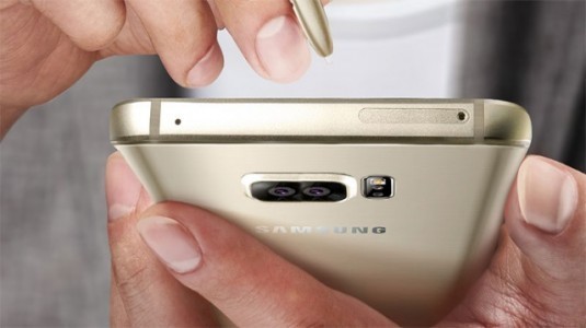 Samsung'un Dual Kamera ile ilk Akıllı Telefonu Galaxy C Serisinden Gelebilir