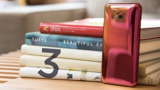 Kırmızı HTC U 11 Yakında Satışa Sunulacak