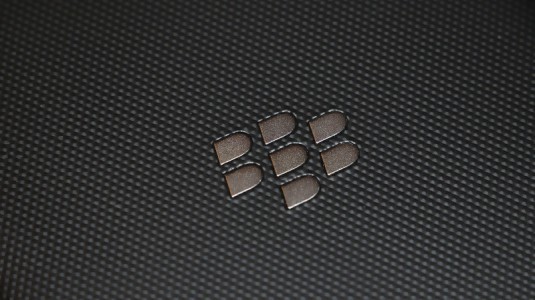 BlackBerry, akıllı telefon pazarında gittikçe kan kaybediyor