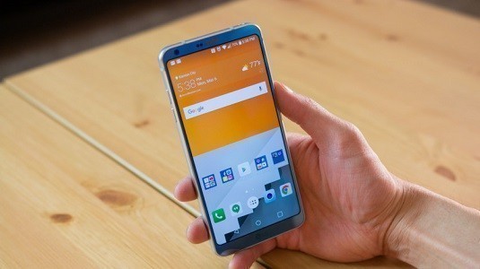 LG V30 Modeli Önceki Modellerden Farklı Olarak İkinci Ekrana Sahip Olmayabilir