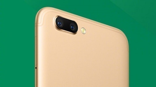 Merakla Beklenen Oppo R11 Modeli Resmi Olarak Duyuruldu