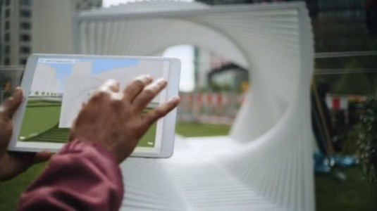 Apple, Yeni Ipad Pro Modelleri İçin İlk Reklam Filmini Yayınladı