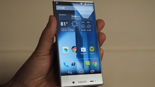 Yeni Bir Sızıntı Çerçevesiz Ekran Tasarımına Sahip Sharp Telefonunu Gözler Önüne Seriyor