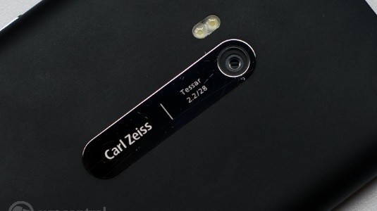 Zeiss Lensli Çift Kameralı Nokia Amiral Gemisi için İlk Teaser Sızdırıldı