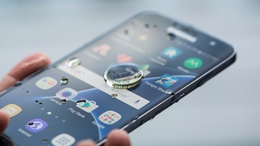 Samsung Galaxy S8 Active Modeli Koruyucu Cam Paketi Üzerinde Ortaya Çıktı