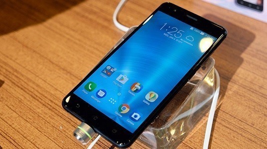 Ortaya Çıkan Yeni Raporlara Göre Asus ZenFone 4 Modeli 16 Ağustosta Tanıtılacak