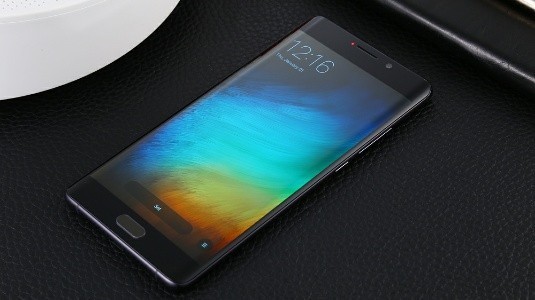 Xiaomi Mi Note 3 Bu Ay Gelebilir