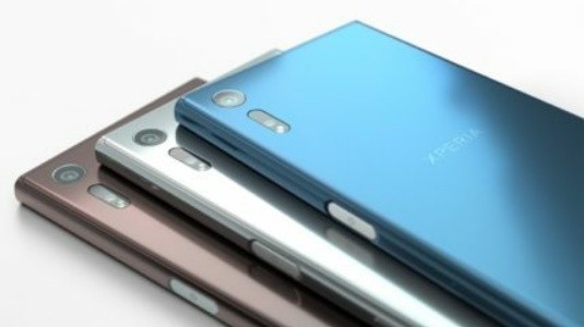Sony Xperia XZ1 Canlı Görseli, Yanında Farklı Bir Modelle Sızdırıldı